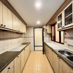 Stratford Court (D16), Condominium #553572851